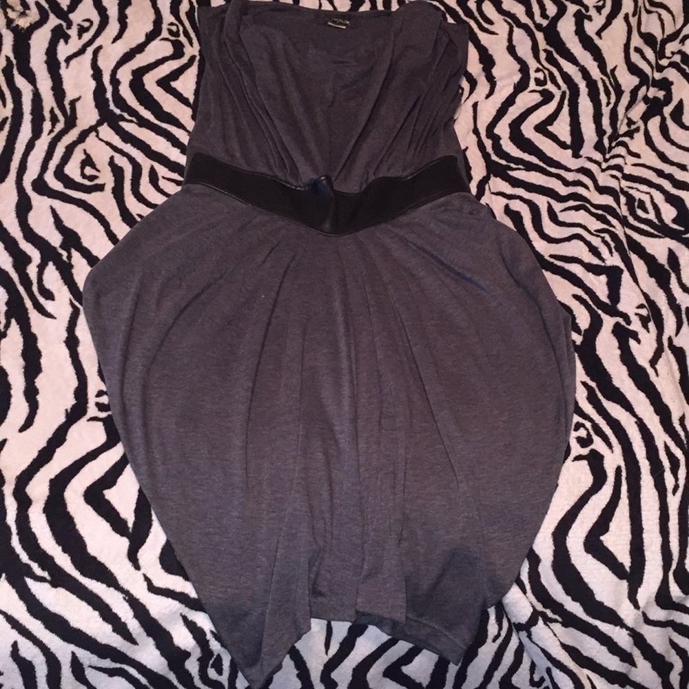 Dress 💁🏾‍♀️ - Picture 2 of 2